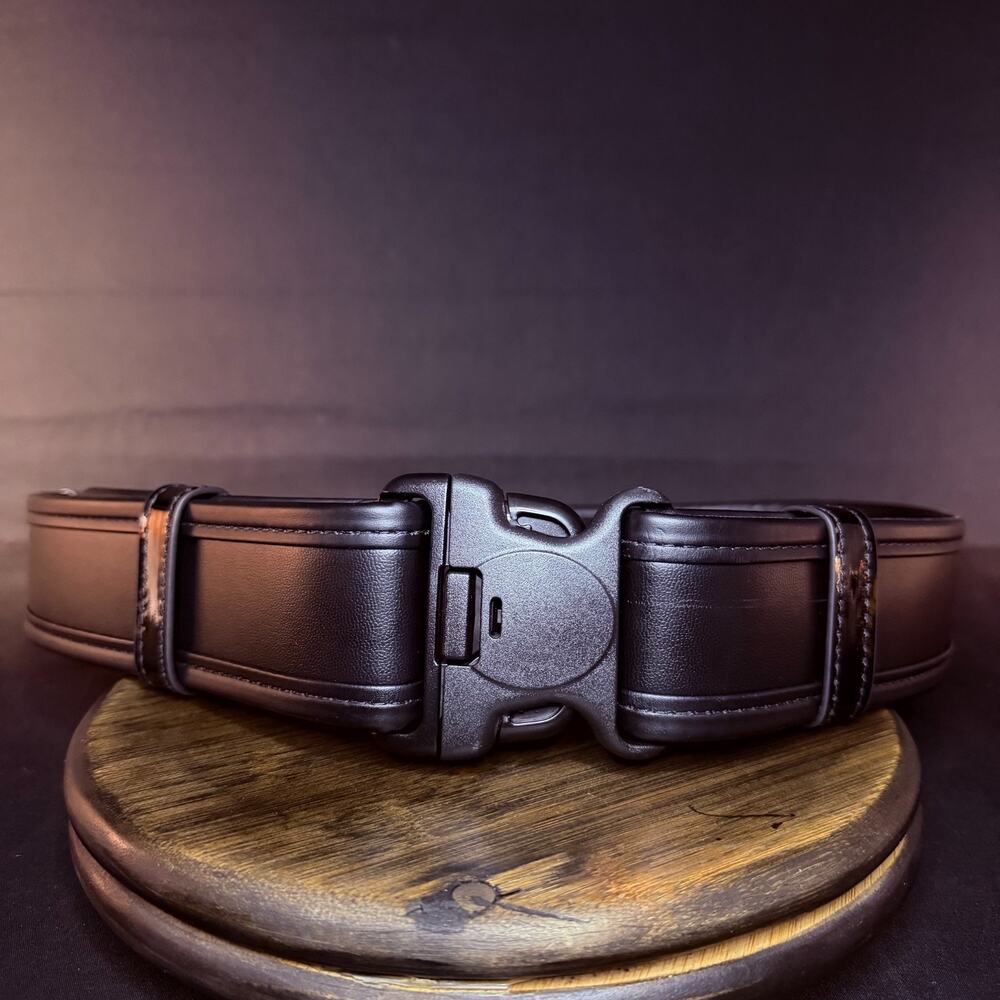 Bianchi 7950 Accumold Duty Belt Size 40"-46" Black Leather 2.25" Cracked Buckle